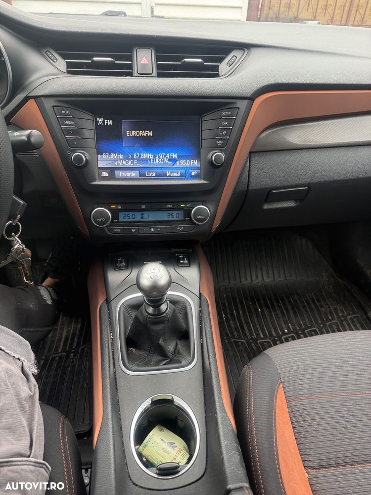 Toyota Avensis 2.0 D-4D Elegance - 6