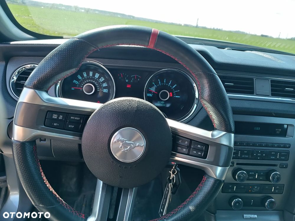 Ford Mustang 3.7 V6 - 12