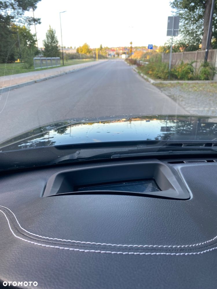 BMW Seria 3 330i Sport Line - 18