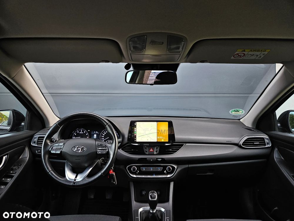 Hyundai i30 1.5 DPI Classic + - 7