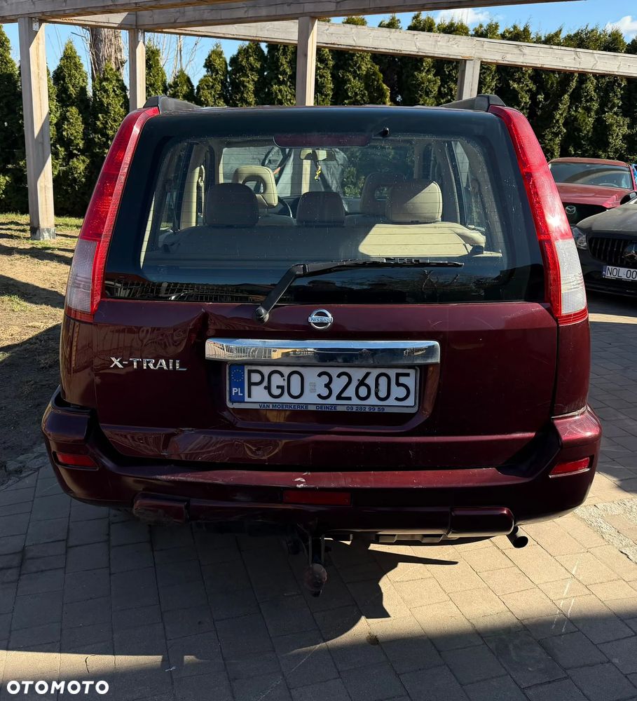 Nissan X-Trail 2.0 Luxury - 5