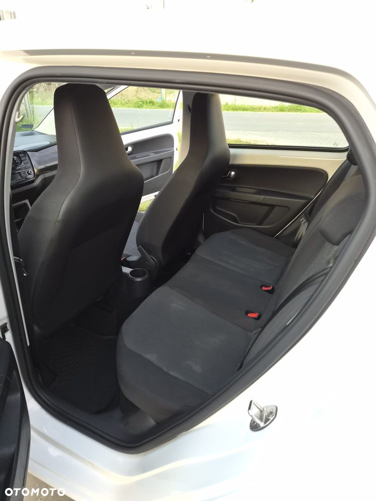 Volkswagen up! 1.0 move - 16