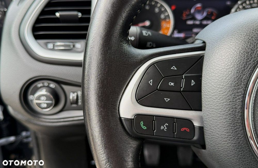 Jeep Renegade 1.4 MultiAir Limited FWD S&S - 25