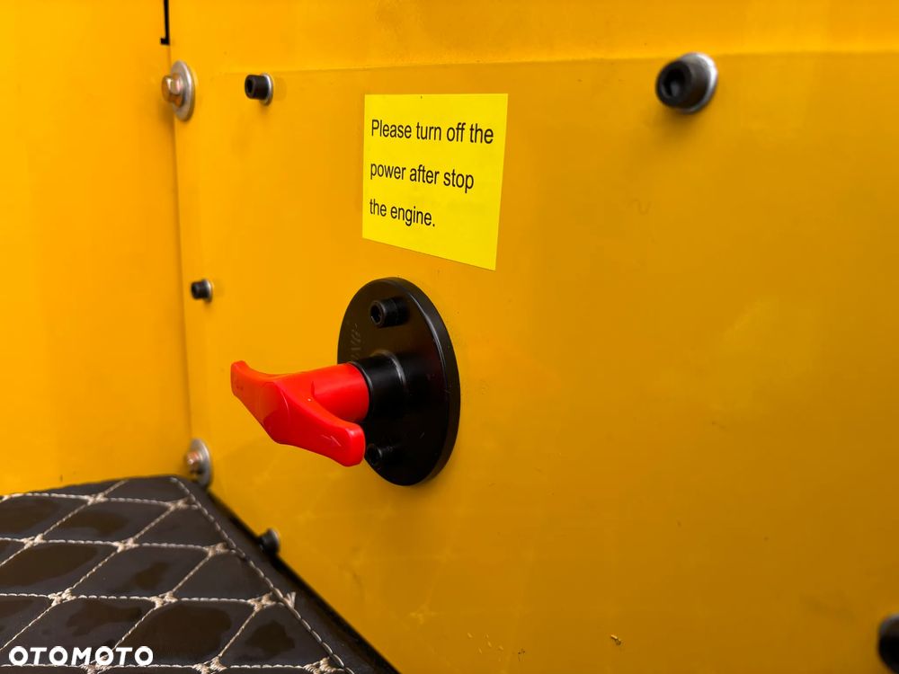 Inny Minikoparka 1.5T | Silnik Kubota | Nowa | Łyżka skarpowa | Ramię skrętne | Klimatyzacja | - 12