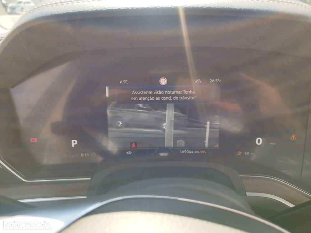 VW Touareg 3.0 TDI V6 Elegance Plus - 6