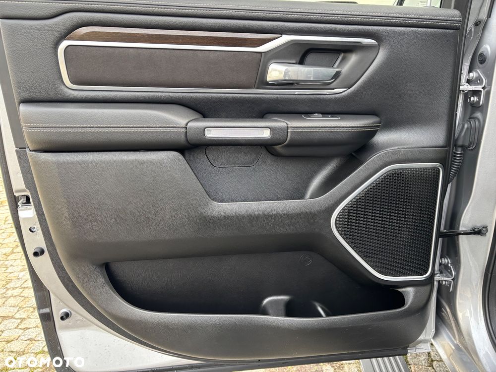 RAM 1500 Quad Cab Laramie - 19