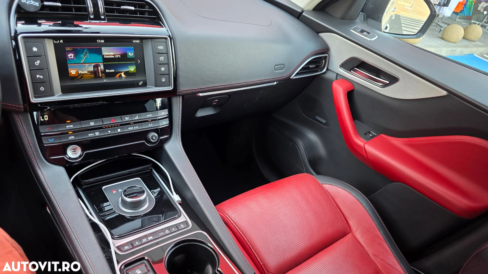 Jaguar F-Pace 30d AWD R-Sport - 20