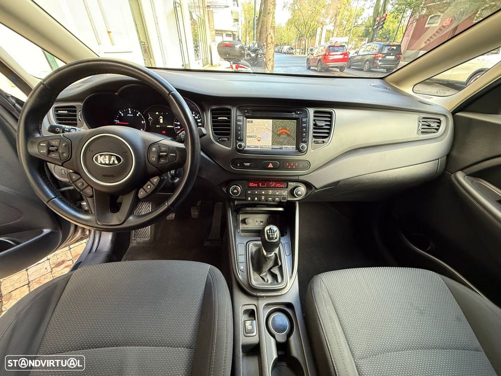 Kia Carens 1.7 CRDi ISG TX - 17