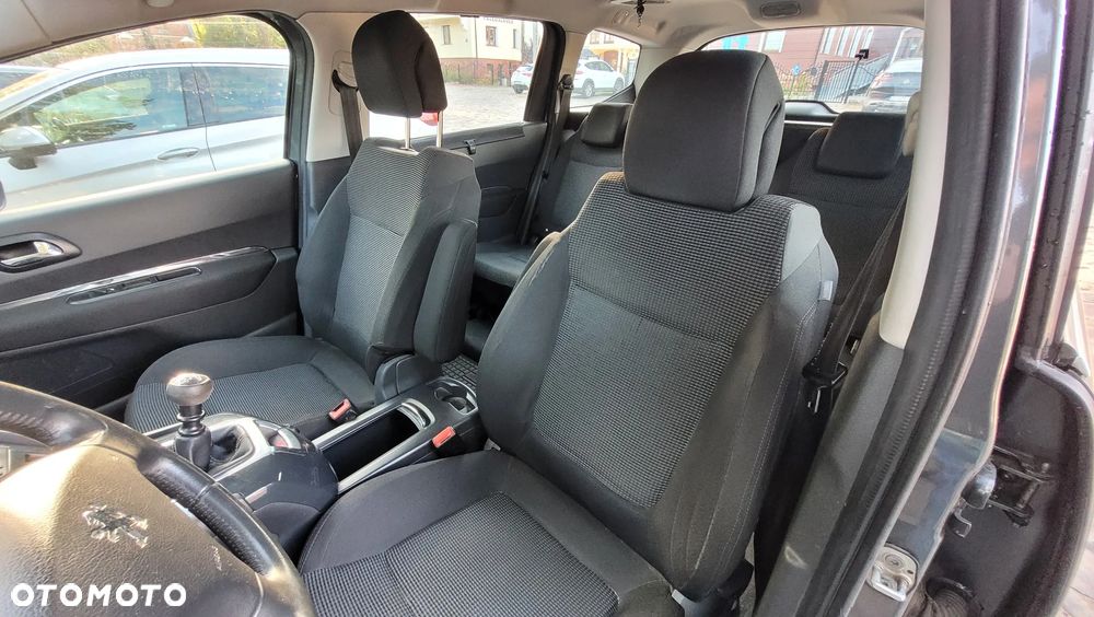Peugeot 5008 - 9