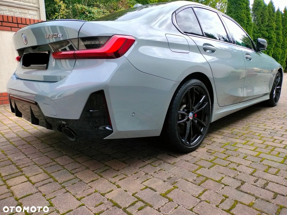 BMW Seria 3 330e M Sport - 8