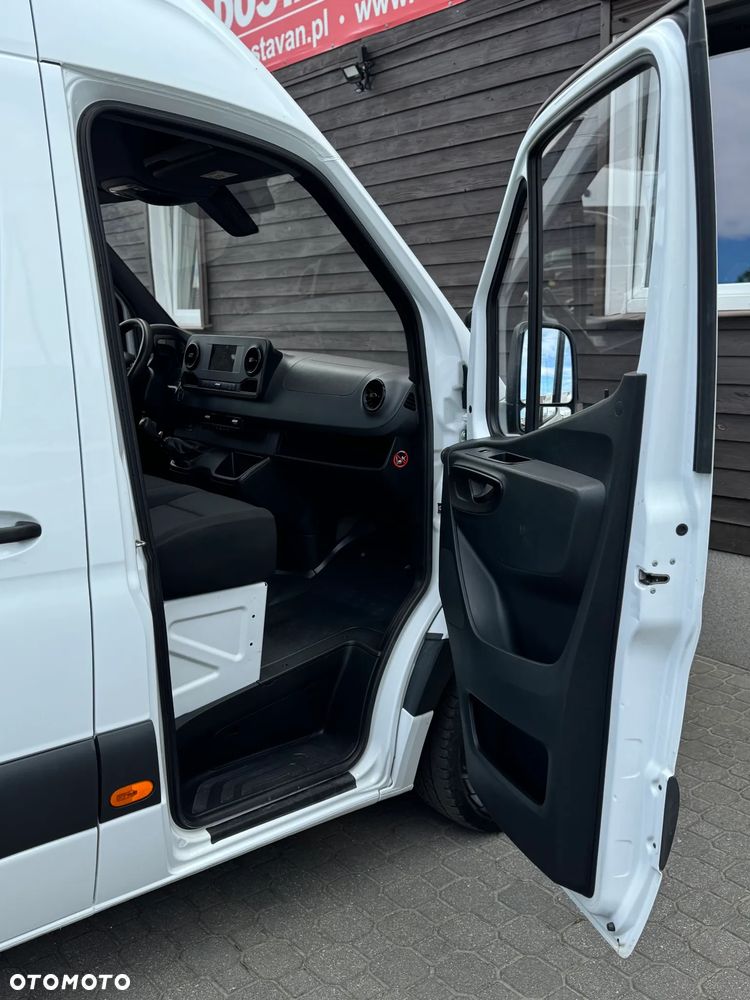 Mercedes-Benz SPRINTER - 18