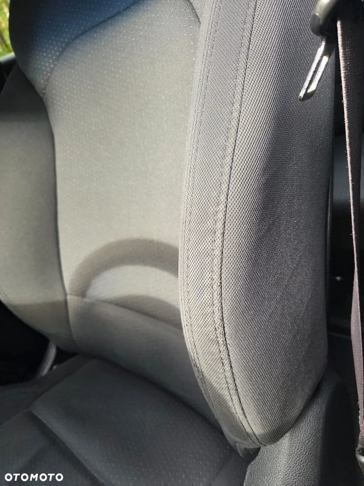 Kia Carens 1.6 GDI Business Line 7os EU6 - 24