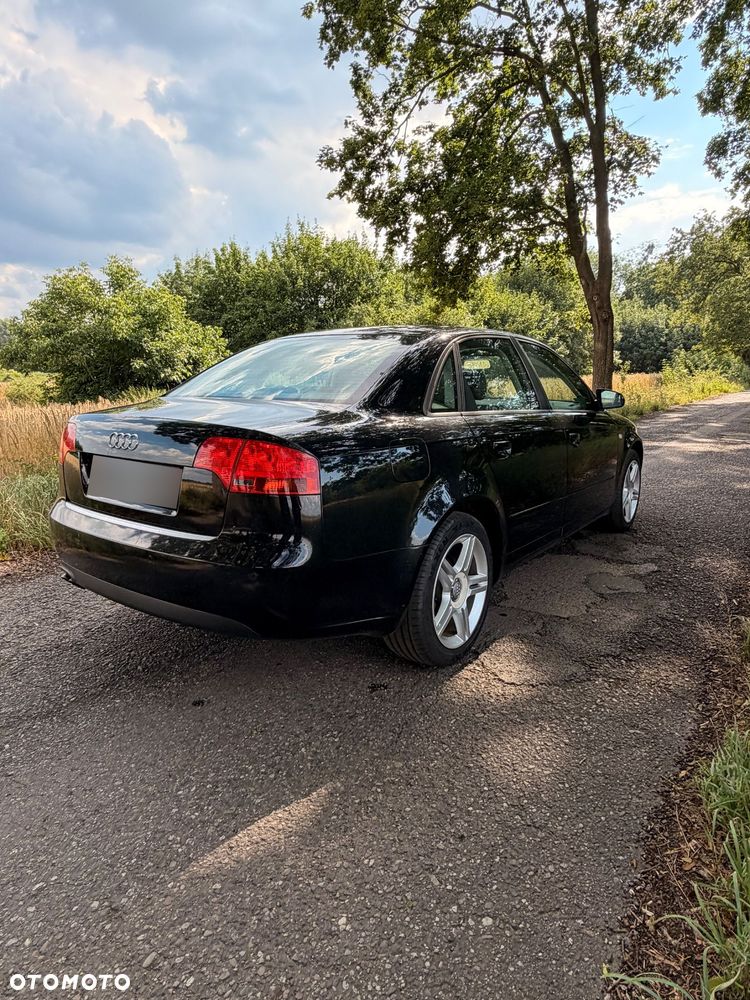Audi A4 Limousine 2.0 TDI DPF - 10