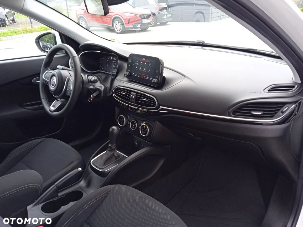 Fiat Tipo 1.5 Hybrid City Life DCT - 17