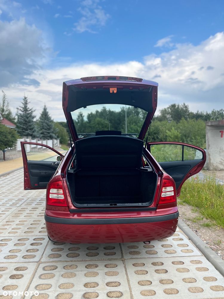 Skoda Octavia 1.6 Tour - 16