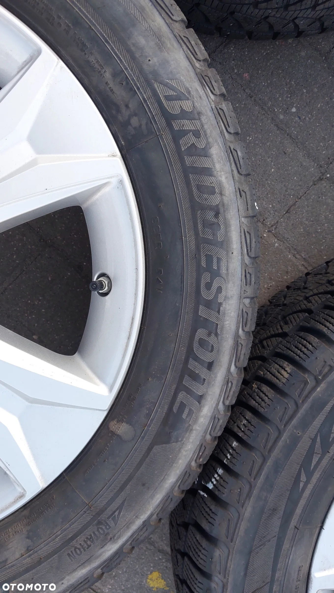 Komplet kol zimowych Toyota Auris Corolla Chr OE PW457-10001 6.5" x 17" 5x114.3 ET 45 215/60r17 bridgestone - 4