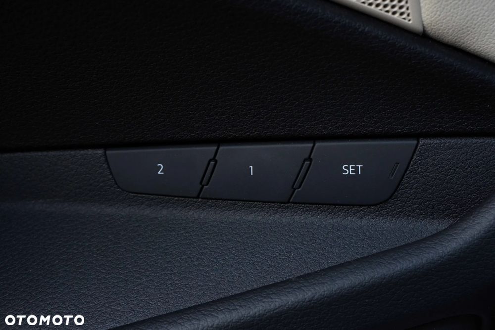 Audi Q8 e-tron 55 114kWh Quattro Advanced - 17