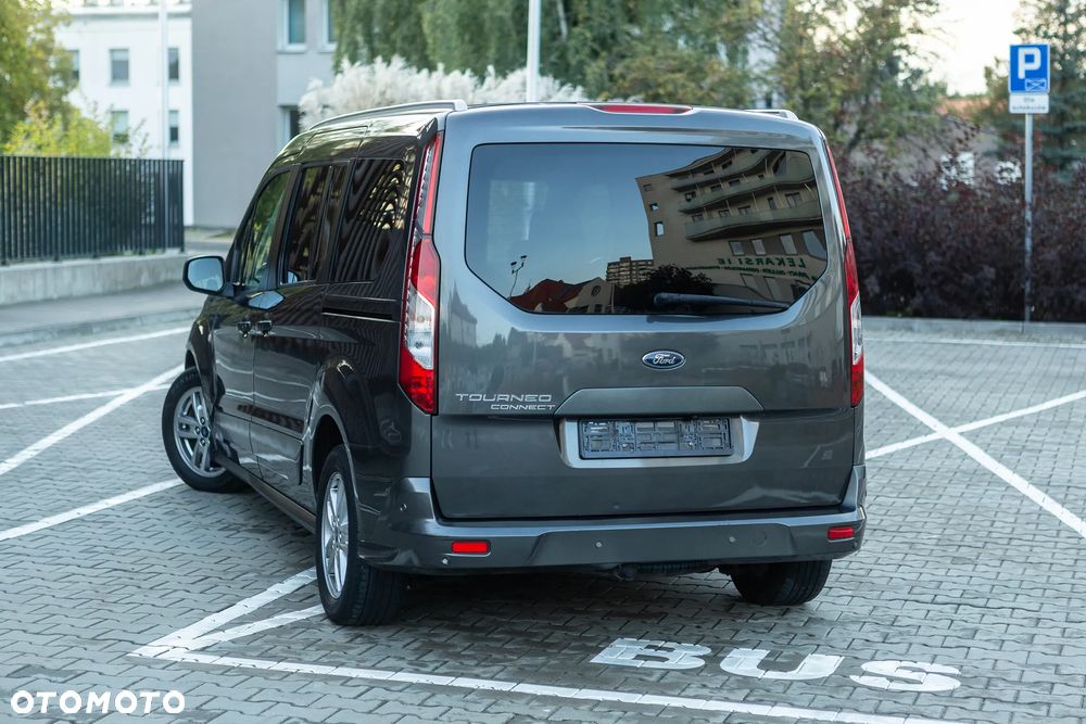 Ford Tourneo Connect - 14