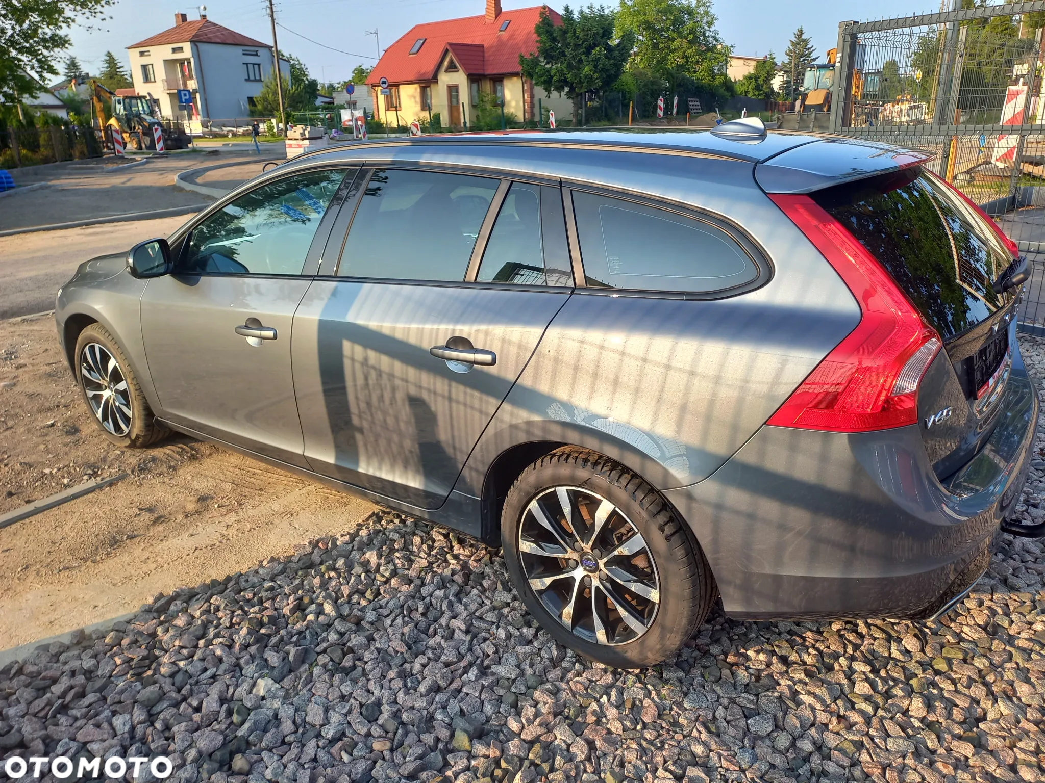 Volvo V60 D2 Drive-E Momentum - 2