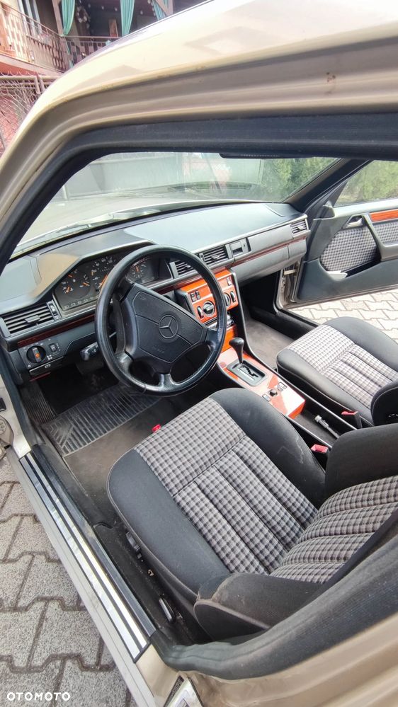 Mercedes-Benz W124 (1984-1993) - 9