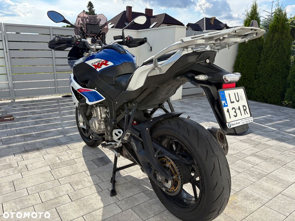 BMW XR - 8