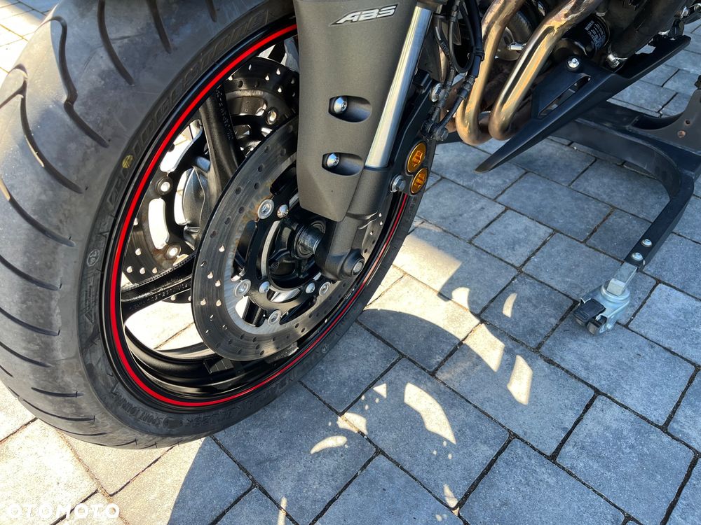 Yamaha FZ8 - 14