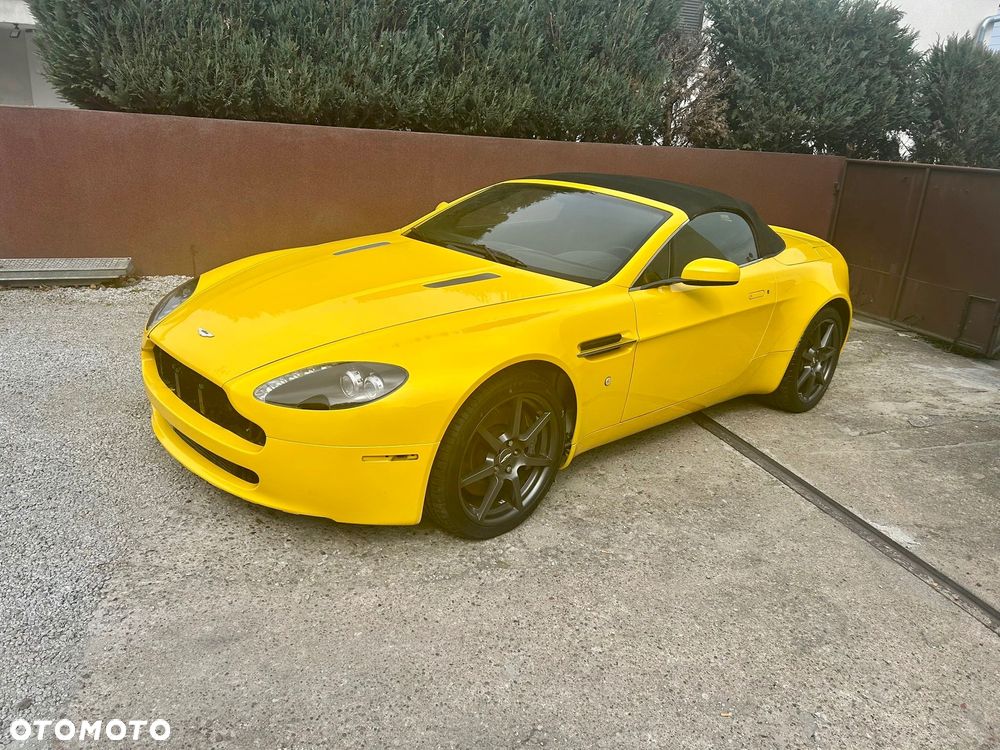Aston Martin V8 Vantage - 7