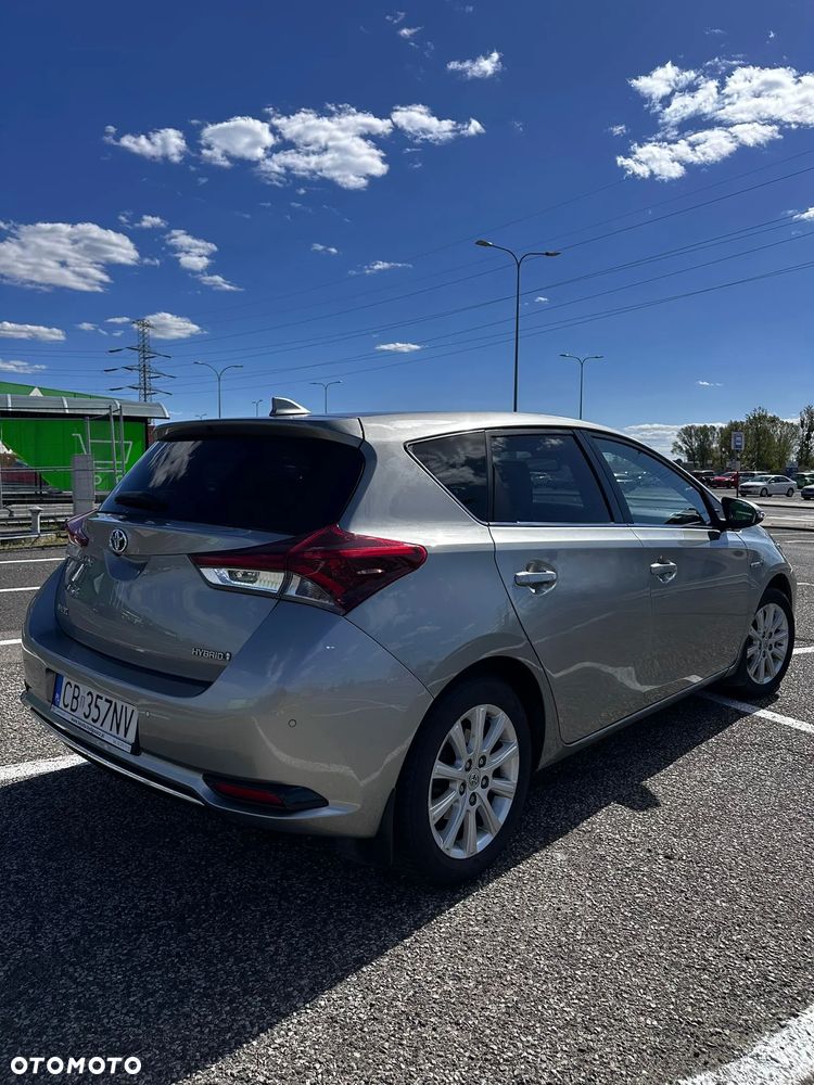 Toyota Auris Hybrid 135 Prestige - 4