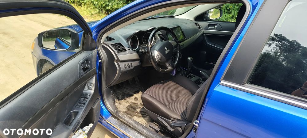Mitsubishi Lancer 1.6 Invite - 9