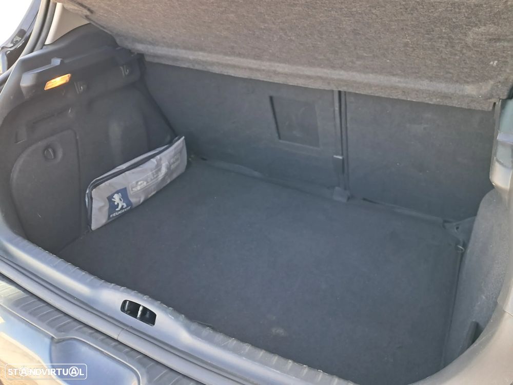 Peugeot 308 1.6 HDi Executive - 9