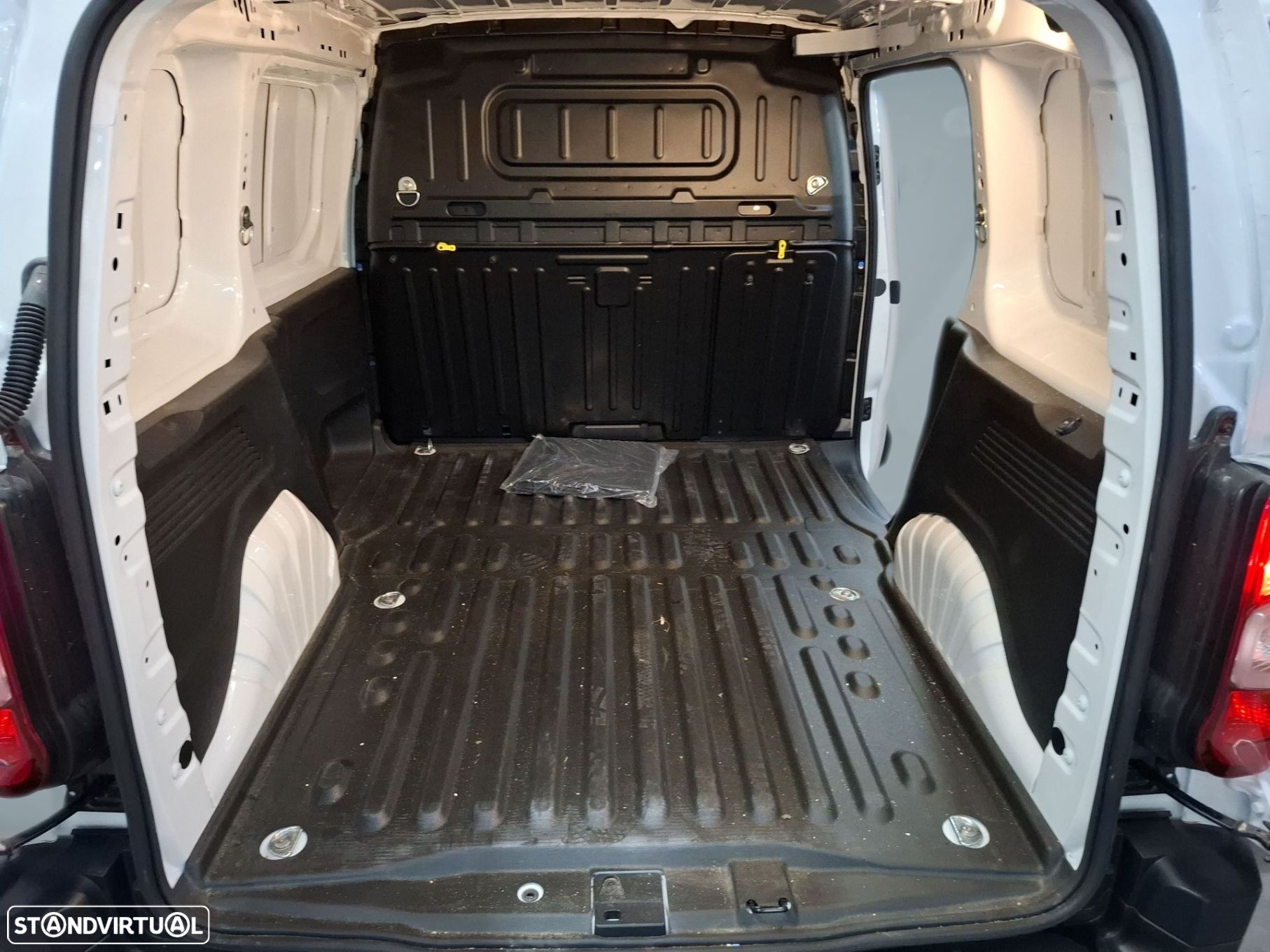 Peugeot Partner E-Partner Standard Bateria 50KWH - 7