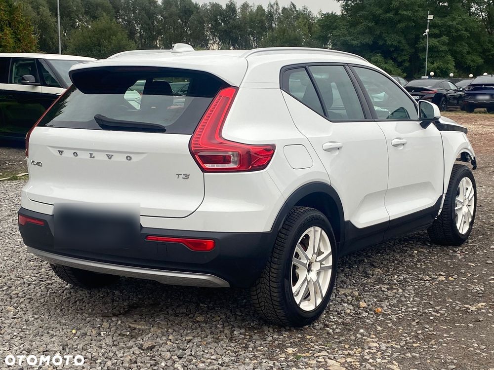 Volvo XC 40 T3 Momentum Pro - 1