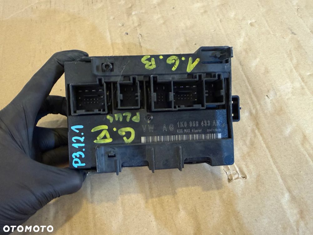 Moduł komfortu Volkswagen Golf V plus 1.6b 1K0959433AK - 1