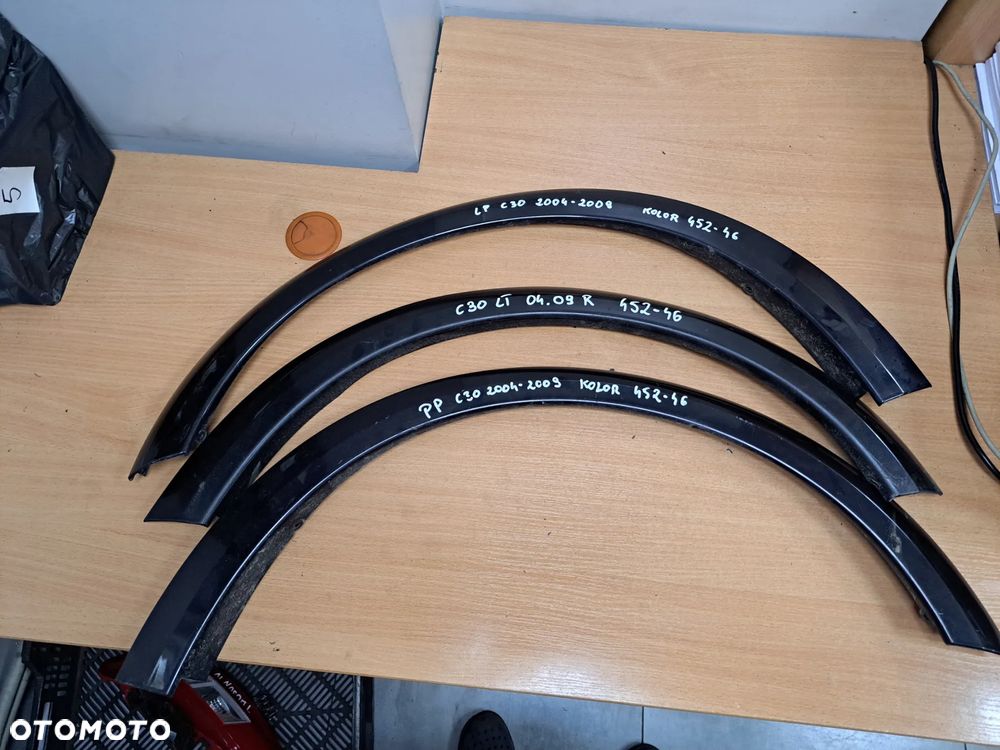 Listwa Nakładka Błotnika Lewy Przód Prawy przód Lewy tył Volvo C30 PRZEDLIFT 1DO 2010R 452-46