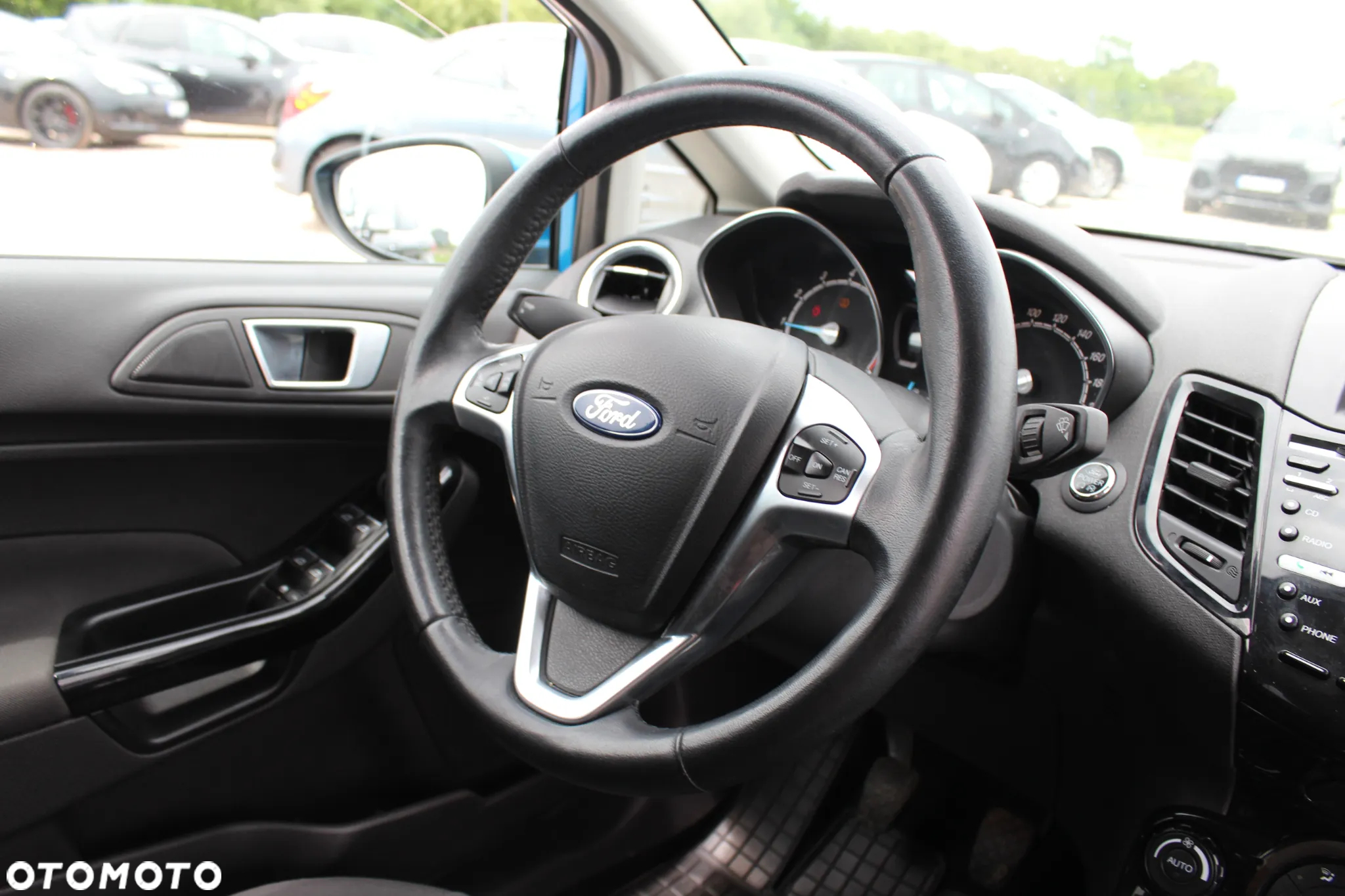 Ford Fiesta 1.0 EcoBoost Start-Stop Titanium - 24