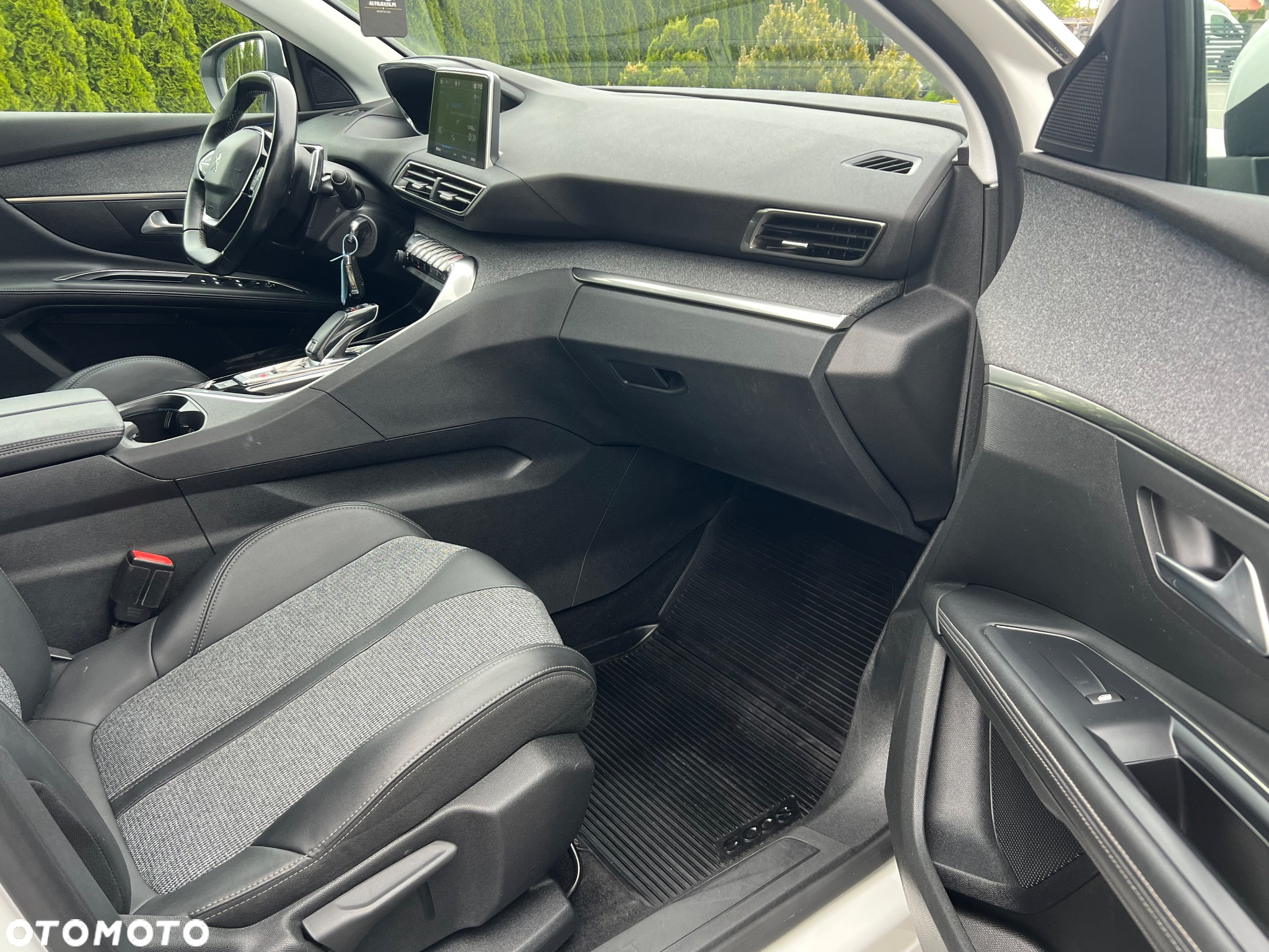 Peugeot 5008 1.5 BlueHDi Allure S&S EAT8 - 29