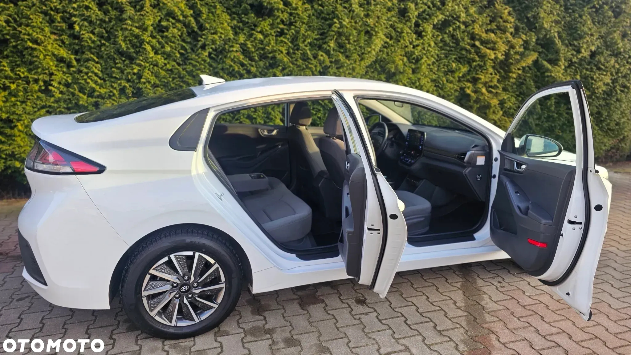 Hyundai IONIQ electric Premium - 24
