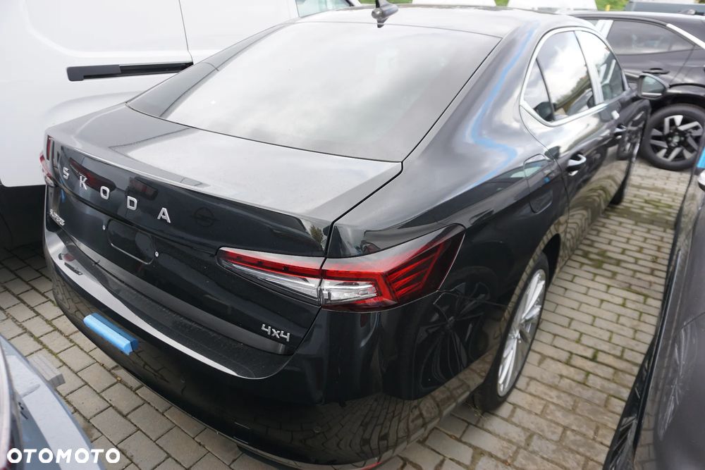 Skoda Superb 2.0 TSI 4x4 L&K DSG - 12