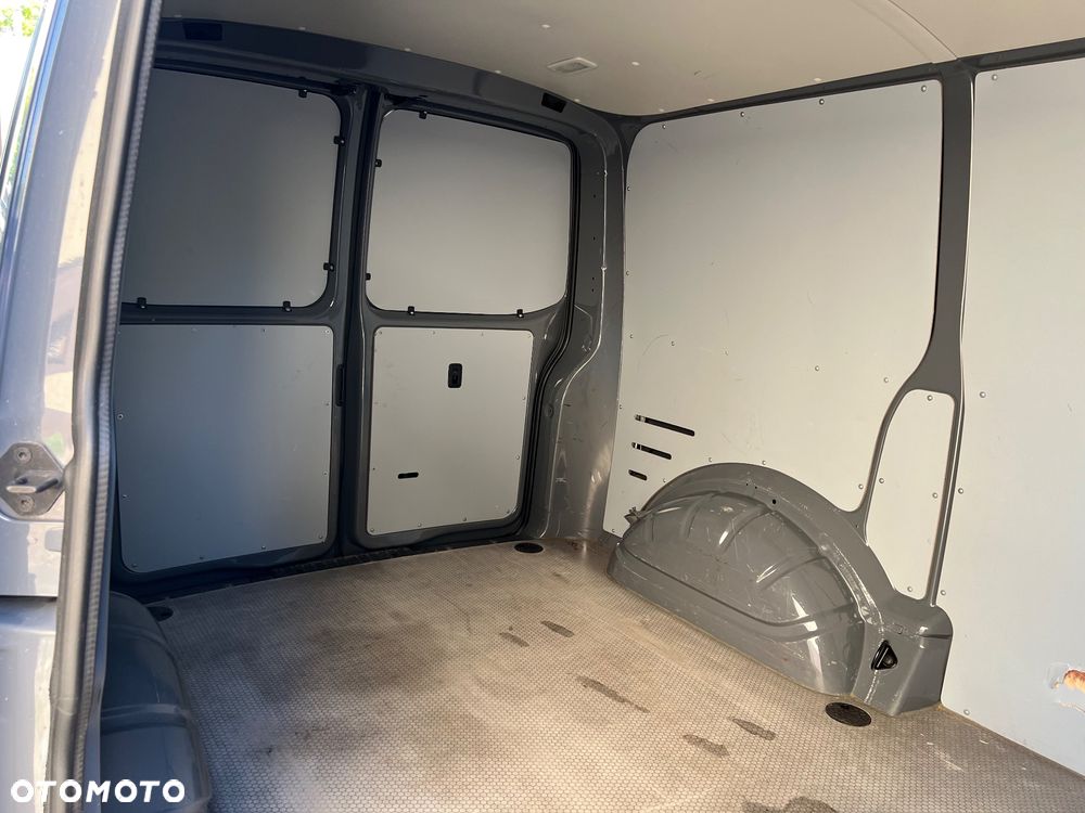 Volkswagen Transporter T6.1 - 40