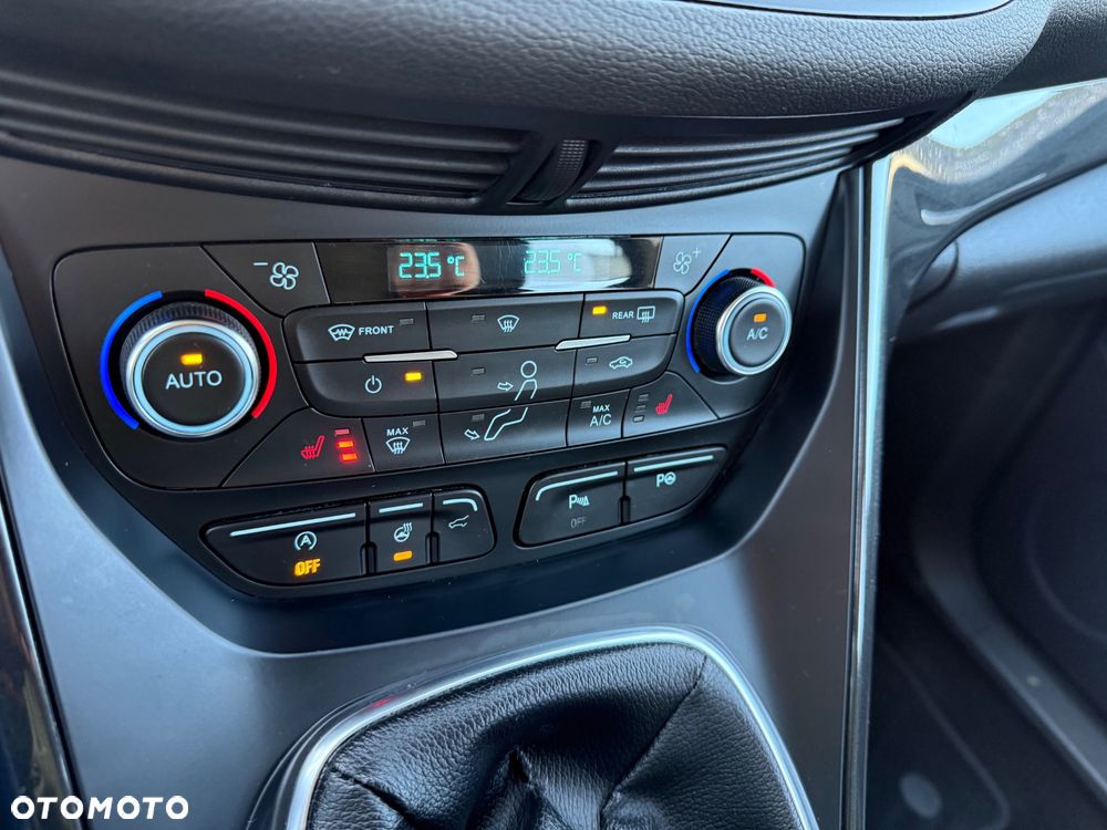 Ford Kuga 1.5 EcoBoost 2x4 Titanium - 11