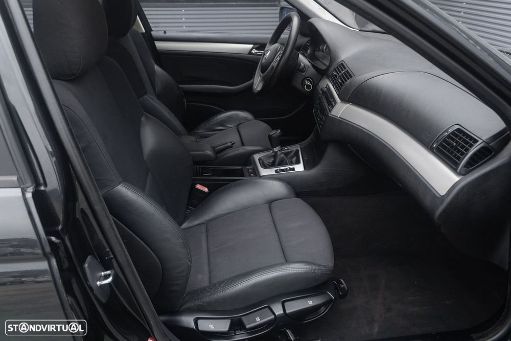 BMW 320 d Touring - 17