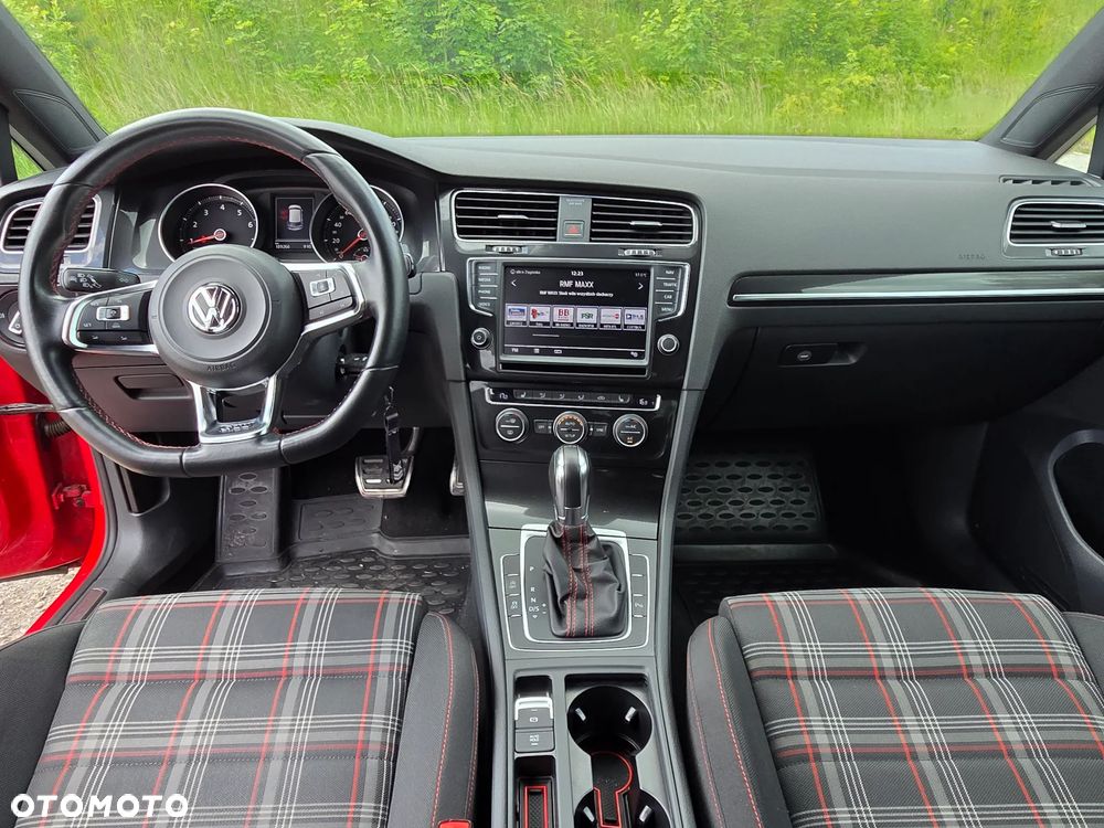 Volkswagen Golf GTI (BlueMotion Technology) DSG - 22