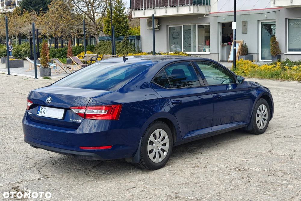 Skoda Superb 2.0 TDI Active - 8