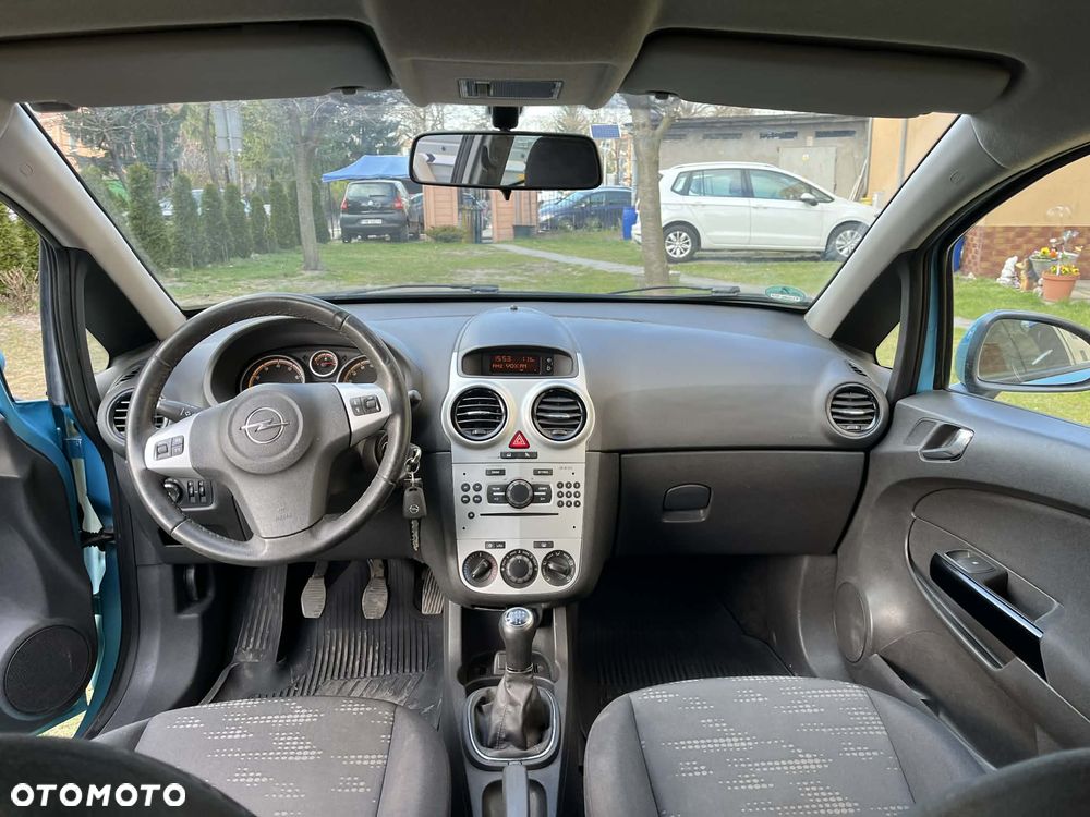 Opel Corsa 1.4 16V Color Edition - 9