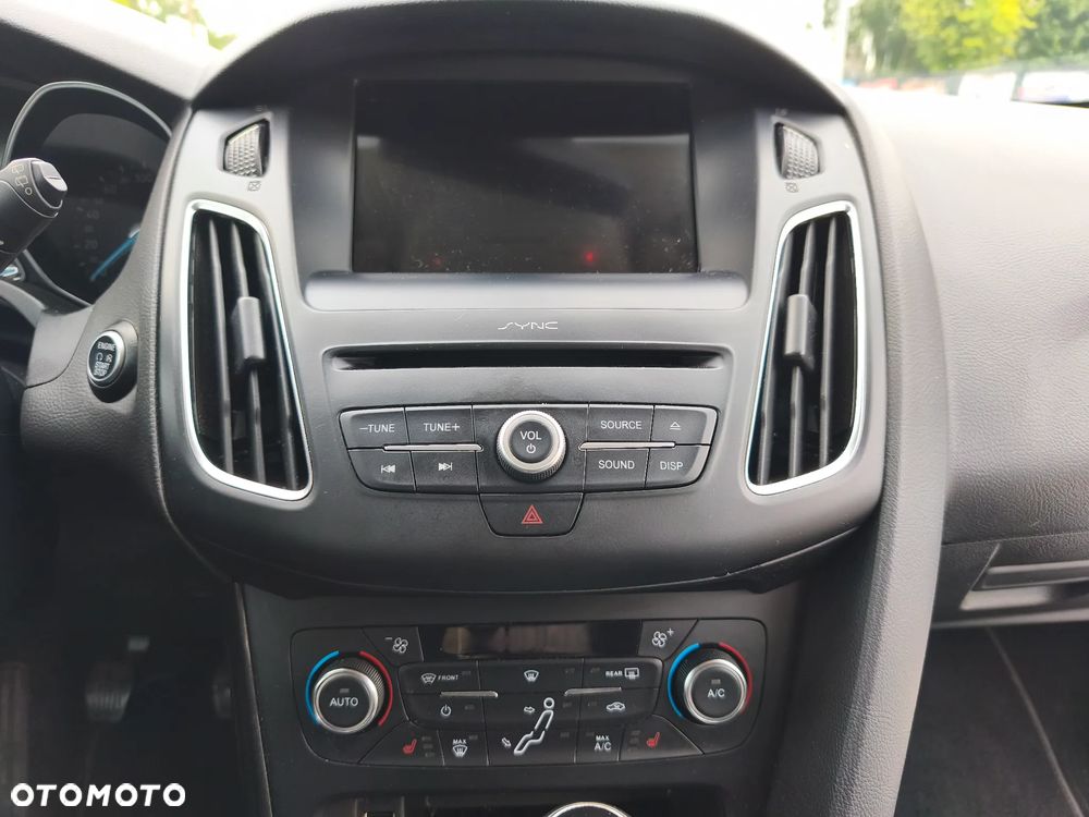 Ford Focus 1.5 EcoBoost Titanium - 13