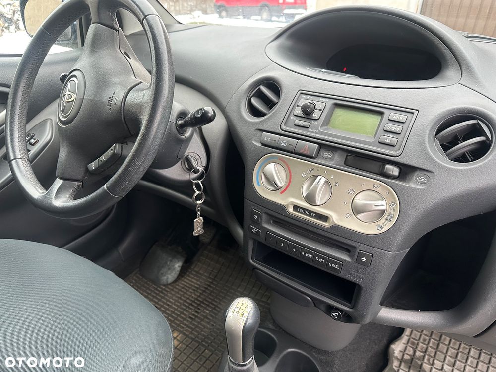 Toyota Yaris - 5