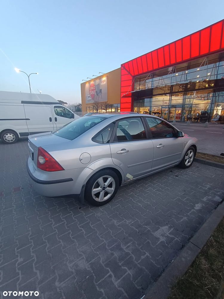 Ford Focus 2.0 TDCi Trend - 8