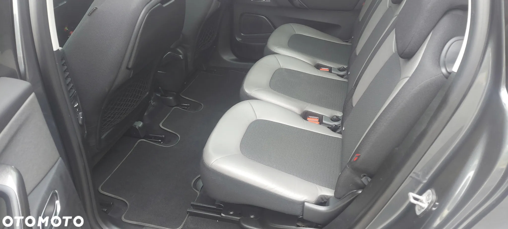 Citroën C4 Grand Picasso BlueHDi 150 EAT6 SHINE - 28