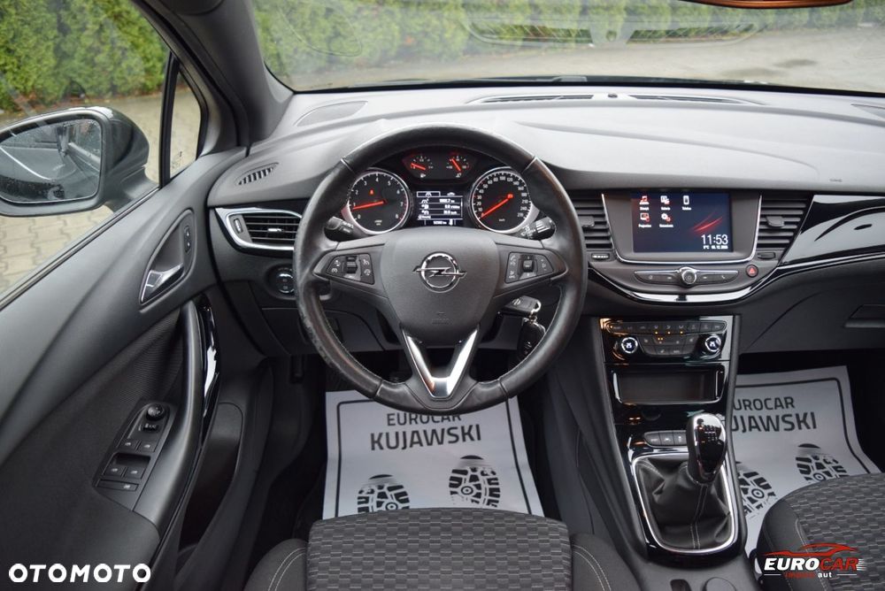 Opel Astra 1.4 T Dynamic - 12