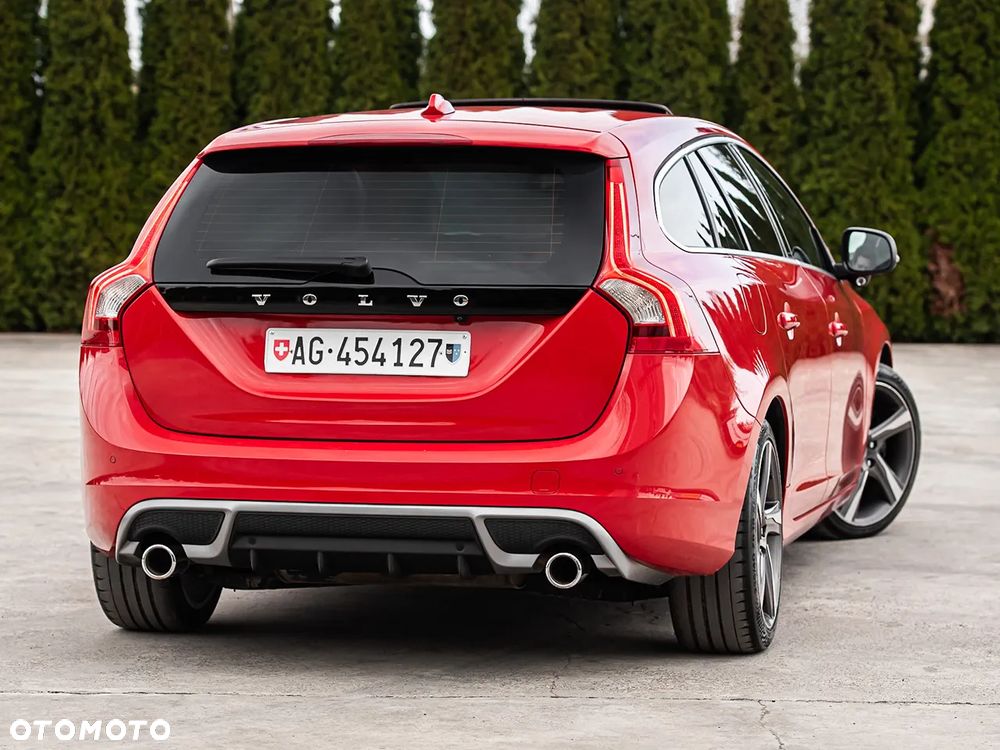 Volvo V60 D5 AWD Geartronic RDesign - 12